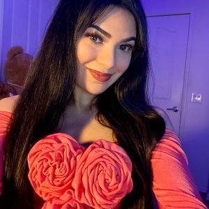 Meet your Posher, Julia